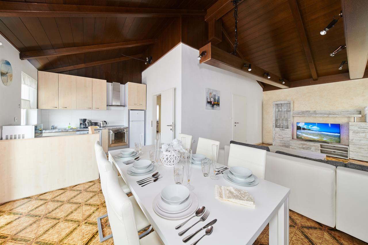 Apartments Gvarda Умаг Екстериор снимка